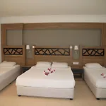 فندق Istanbul 3*