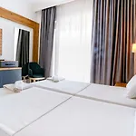 Istanbul 3*